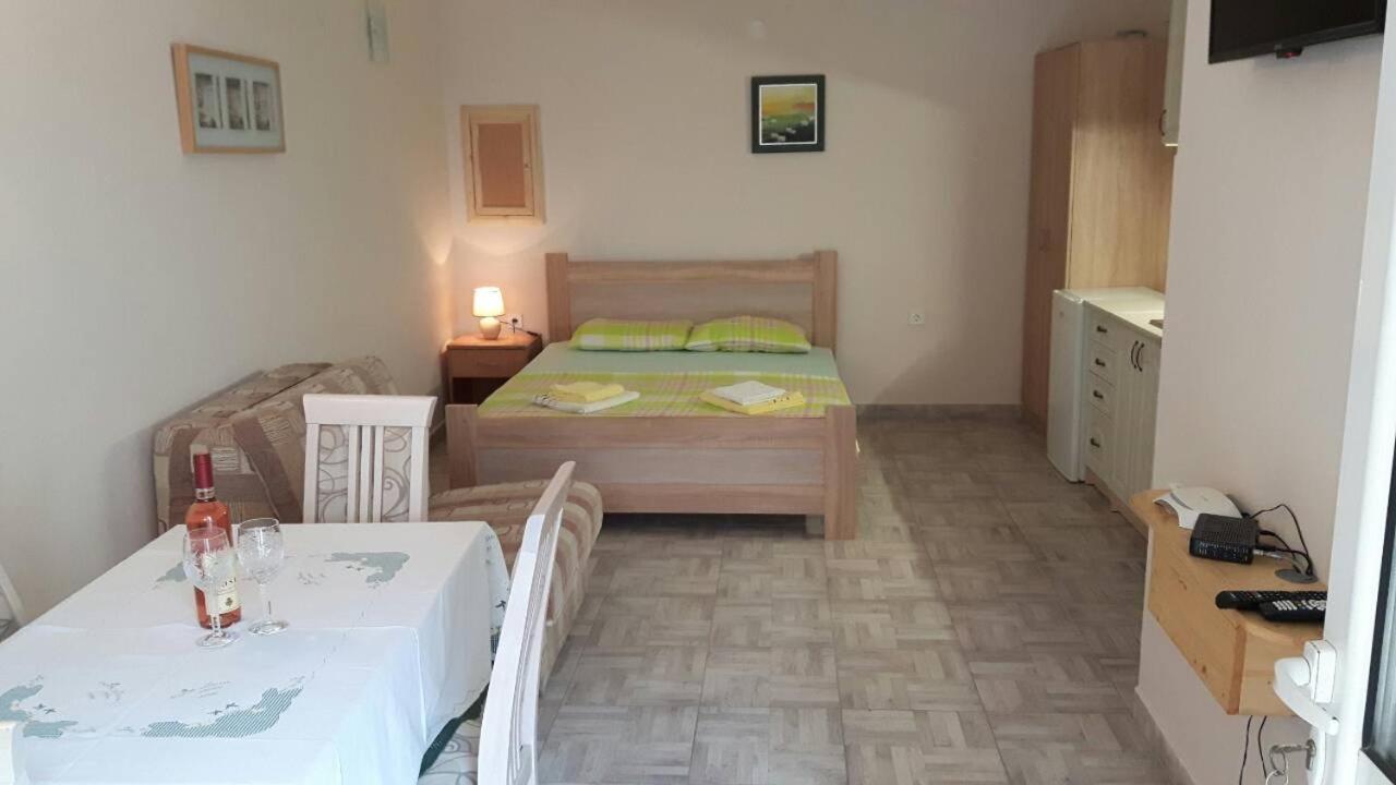 Apartman Pijavica Bijela Exteriér fotografie